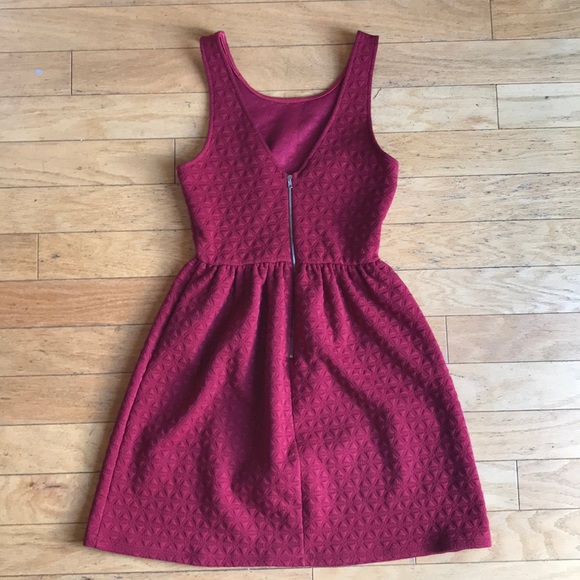 Crimson color fit and flare - Picture 2 of 4